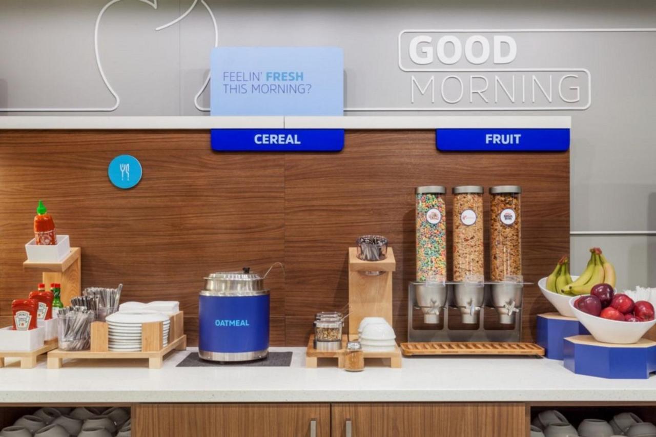 Holiday Inn Express - Sauk City By Ihg Prairie Du Sac Buitenkant foto
